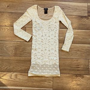 BEBE Bodycon cream lace top